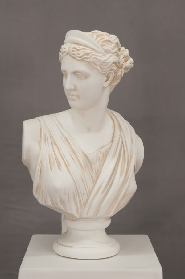 Büste einer griechischen Frau 52 cm