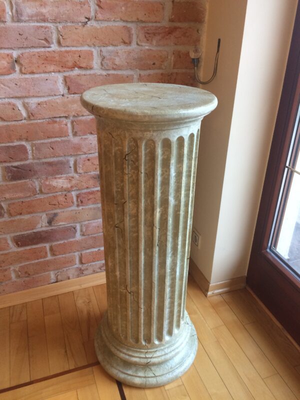 Schöne, runde Säule 100 cm.