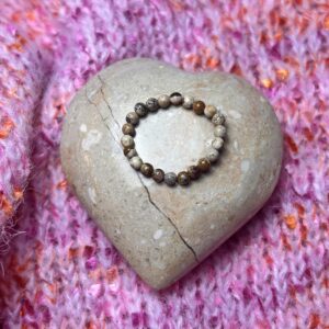 Schöner Ring aus Jaspis gefertigt.